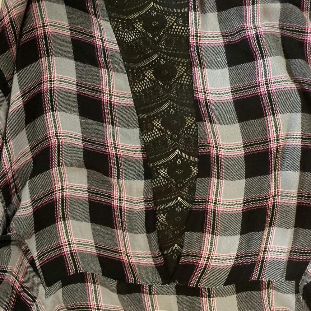 Flannel Lot - Picture 6 of 7
